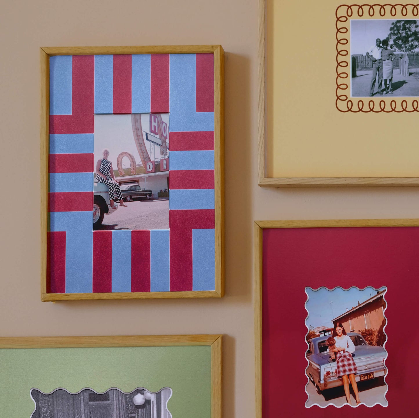 STRIPY PHOTO MOUNT 6x4"