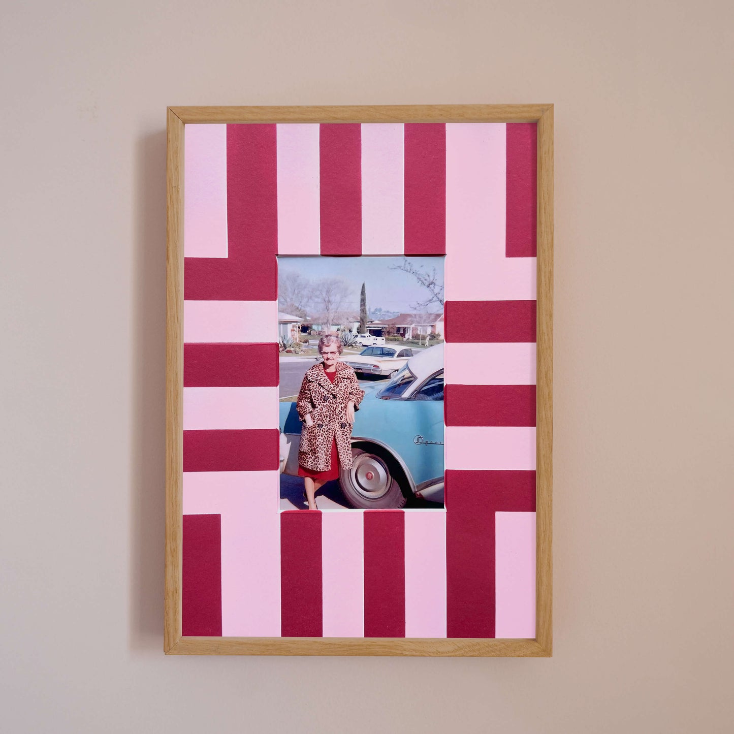 STRIPY PHOTO MOUNT 6x4"