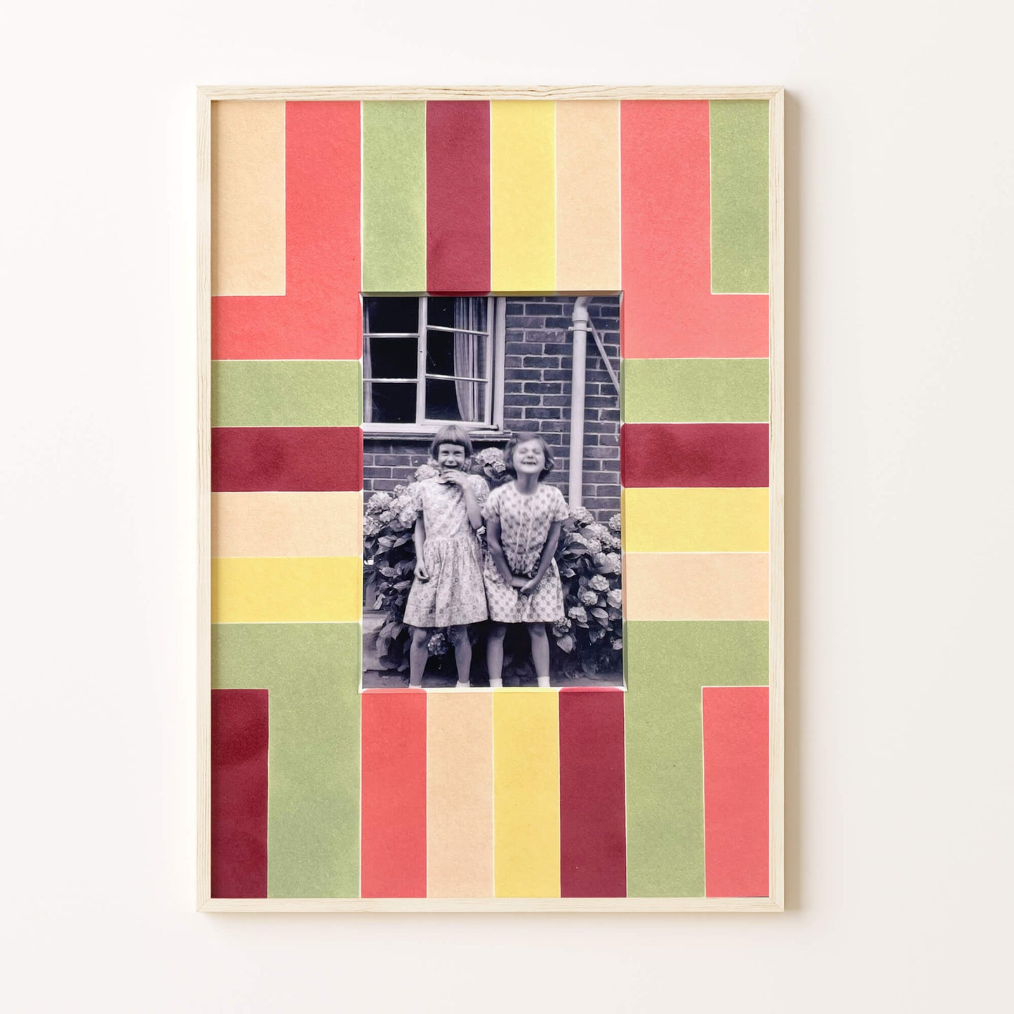 STRIPY PHOTO MOUNT 6x4"