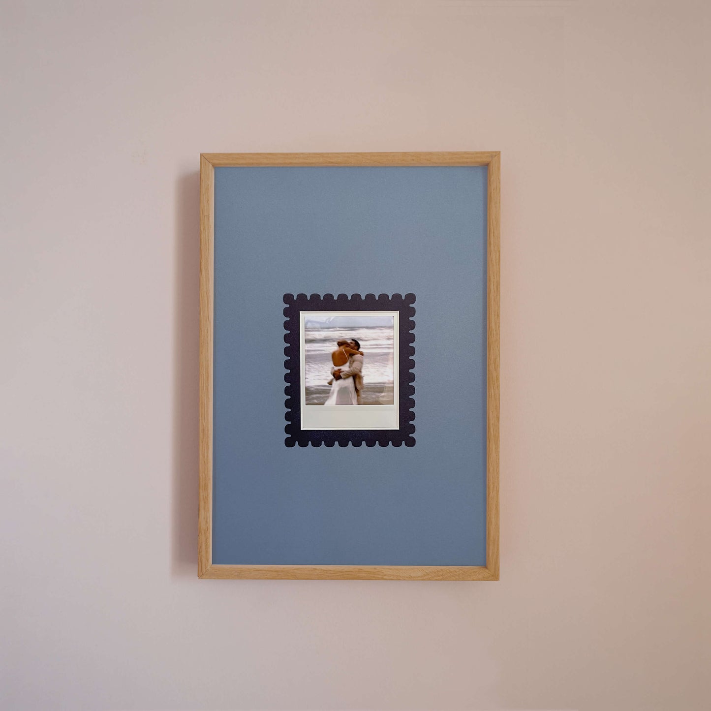 THE SCALLOP INSTAX SQUARE MOUNT