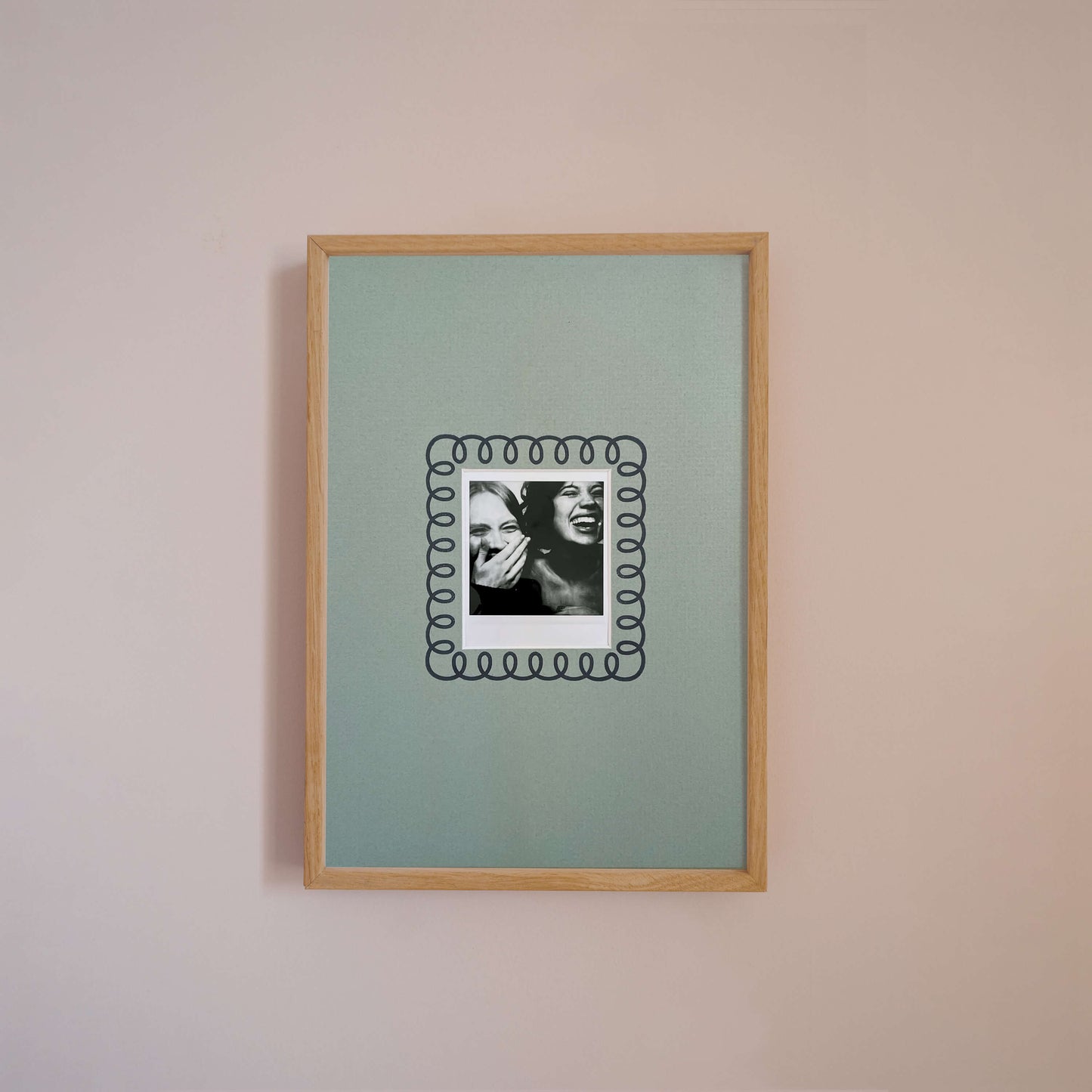 THE FRILL INSTAX SQUARE MOUNT